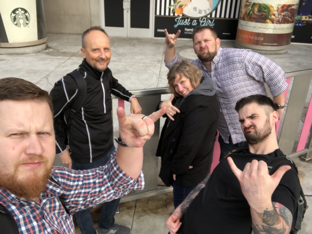 explore-las-vegas-south-strip-with-a-scavenger-hunt-strayboots