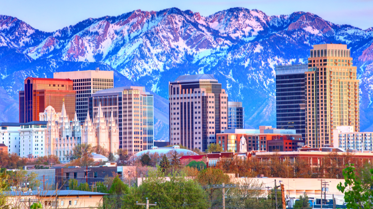 Company Retreat Destinations for the Fall | Strayboots